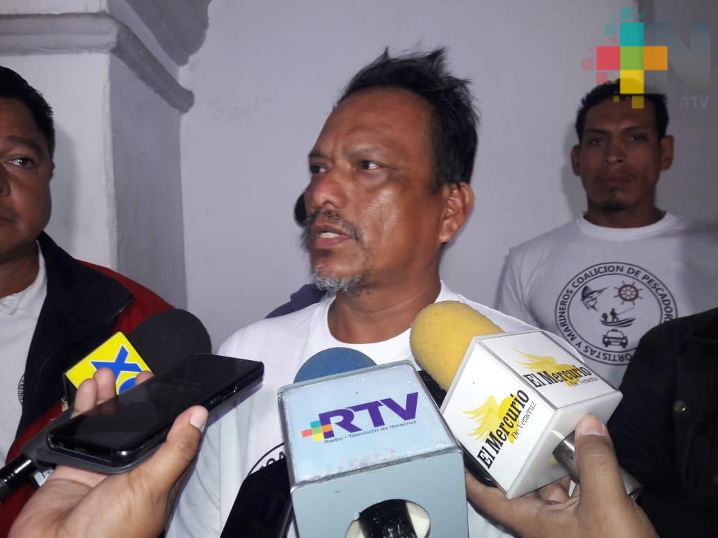 Artesanos piden vender sus productos en malecón de Veracruz