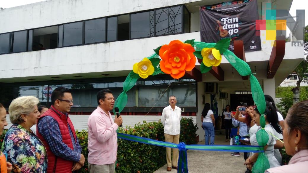 Realizan Fandango Universitario en Minatitlán