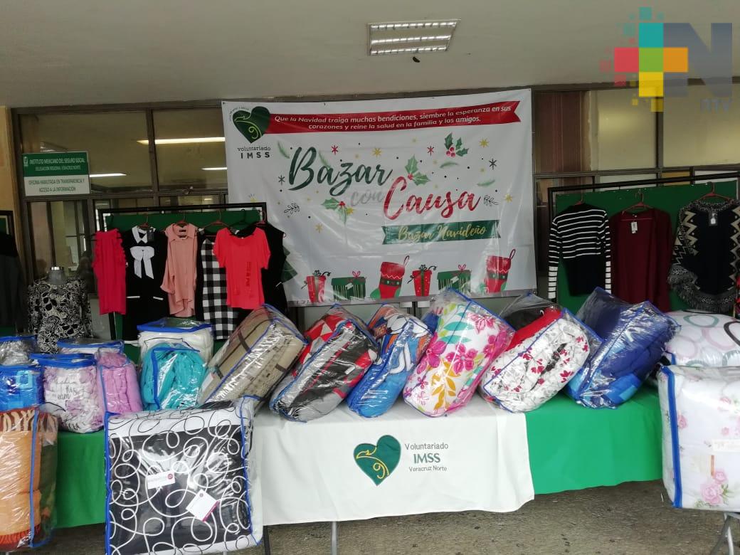 Clínica 11 del IMSS Xalapa lleva a cabo bazar navideño con causa