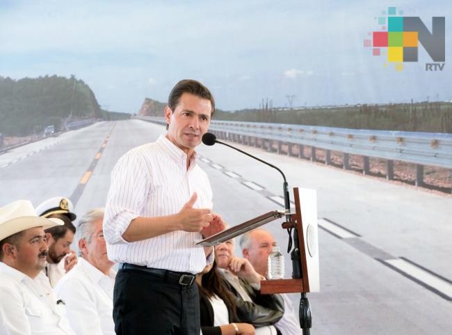 Pide Peña Nieto evaluar su gestión con base en información objetiva