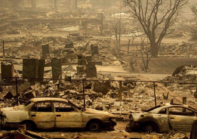 Tras mortales incendios, California enfrenta ahora riesgos por deslaves