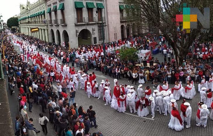 Rompen récord Guinness al bailar La Bamba en Xalapa