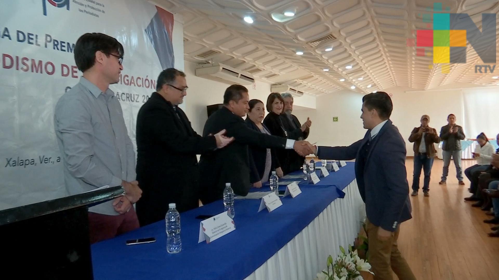 CEAPP reconoce a reportero de RTV en certamen de periodismo de investigación