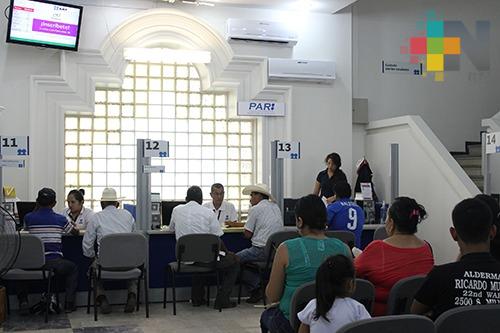 SAT en Coatzacoalcos supervisa a negocios para que expidan facturas electrónicas