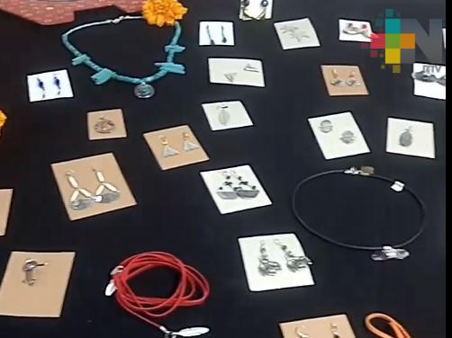 En el Patio Muñoz ofrecen taller de joyería en plata