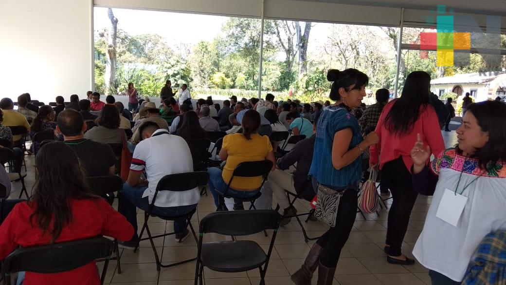 Se reúnen campesinos en foro para proponer soluciones a la problemática del café