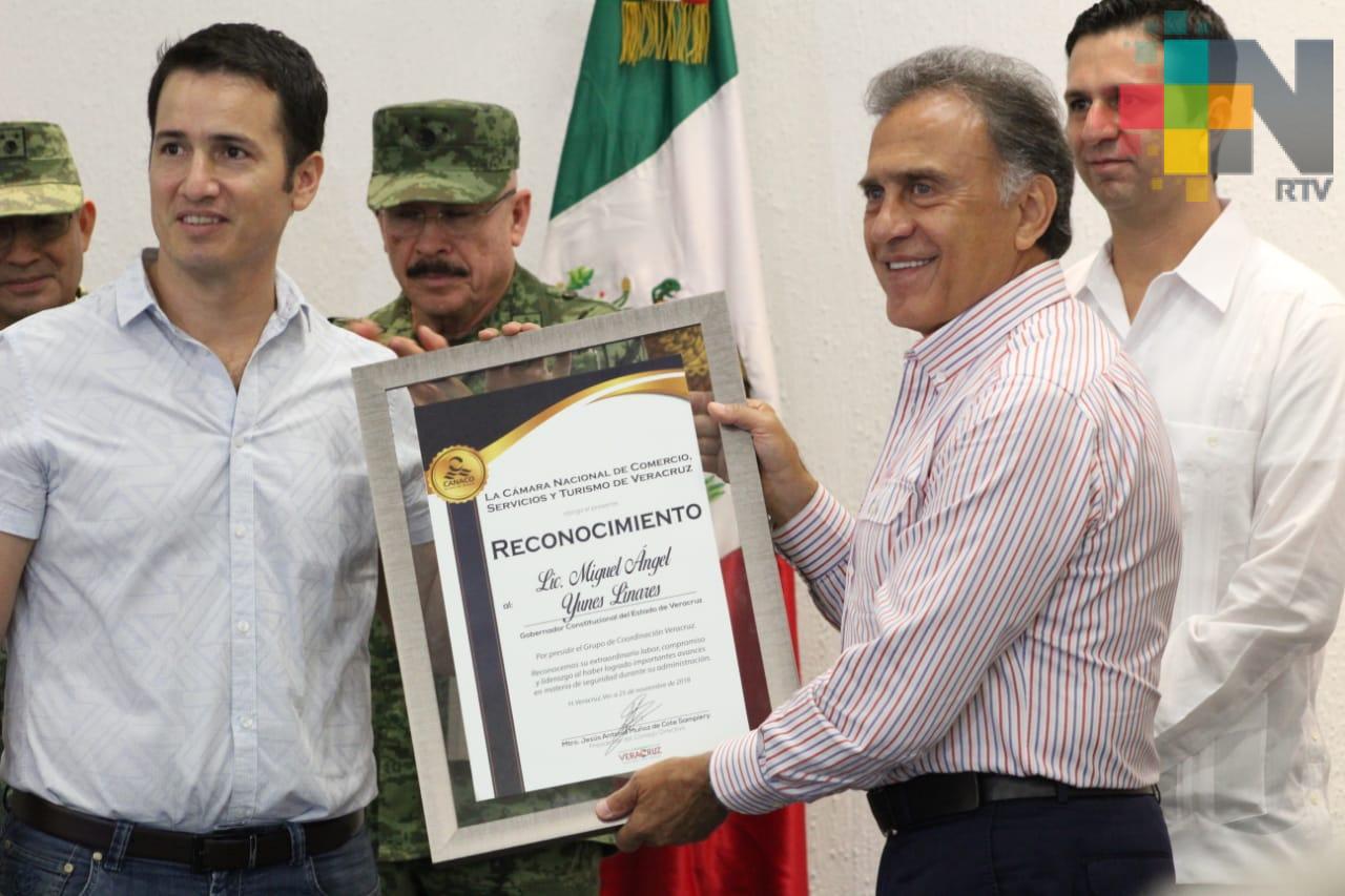 Gobernador Yunes encabezó última reunión del Grupo de Coordinación Veracruz; Canaco entregó reconocimientos