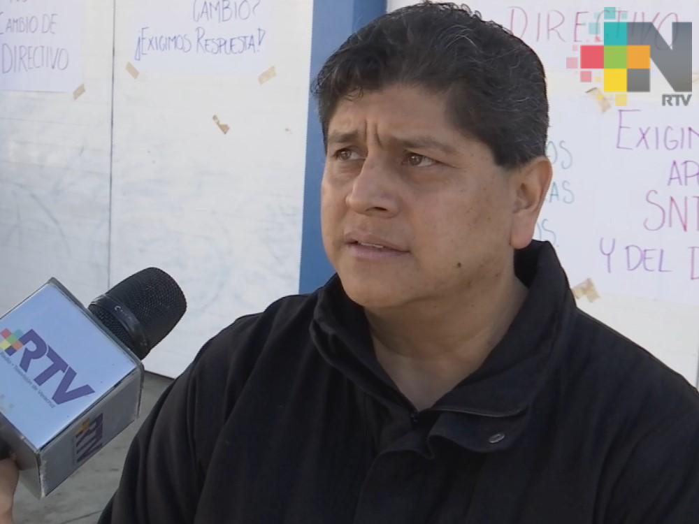 Maestros de Secundaria General 2 de Xalapa se oponen a sustitución de directora