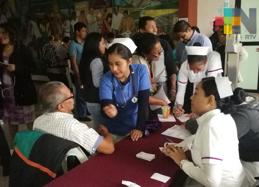 Toda la familia debe involucrarse en la dieta y tratamiento de pacientes con diabetes
