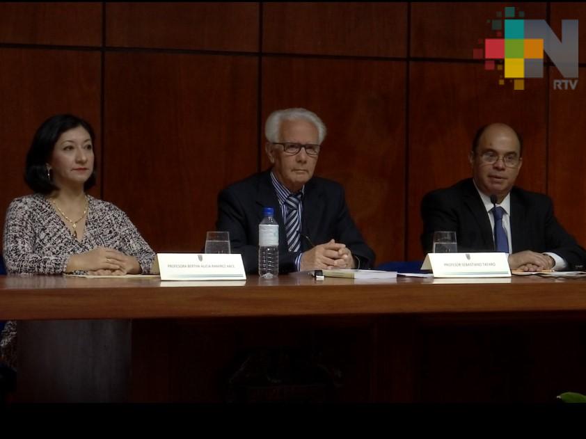 Imparten conferencia «Derechos esenciales hoy, reconfiguración y prioridad»