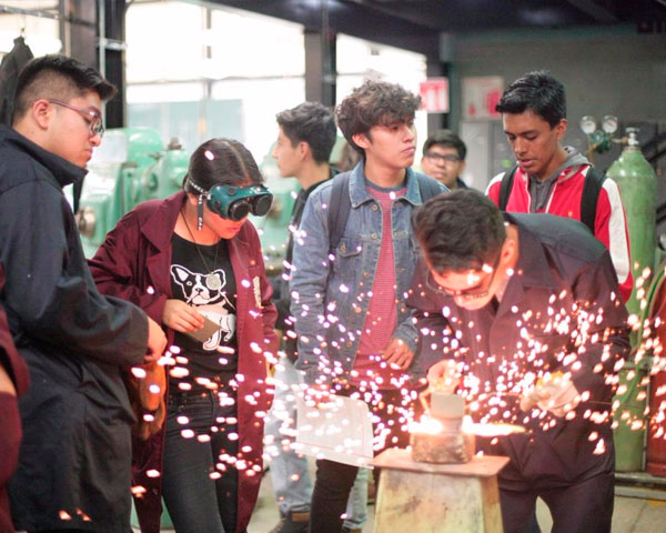 Proponen politécnicos utilizar el hidrógeno como combustible limpio