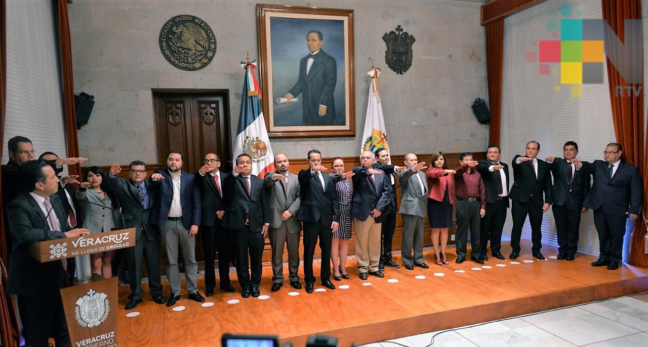 Toma protesta gobernador de Veracruz a titulares de Organismos Públicos Descentralizados