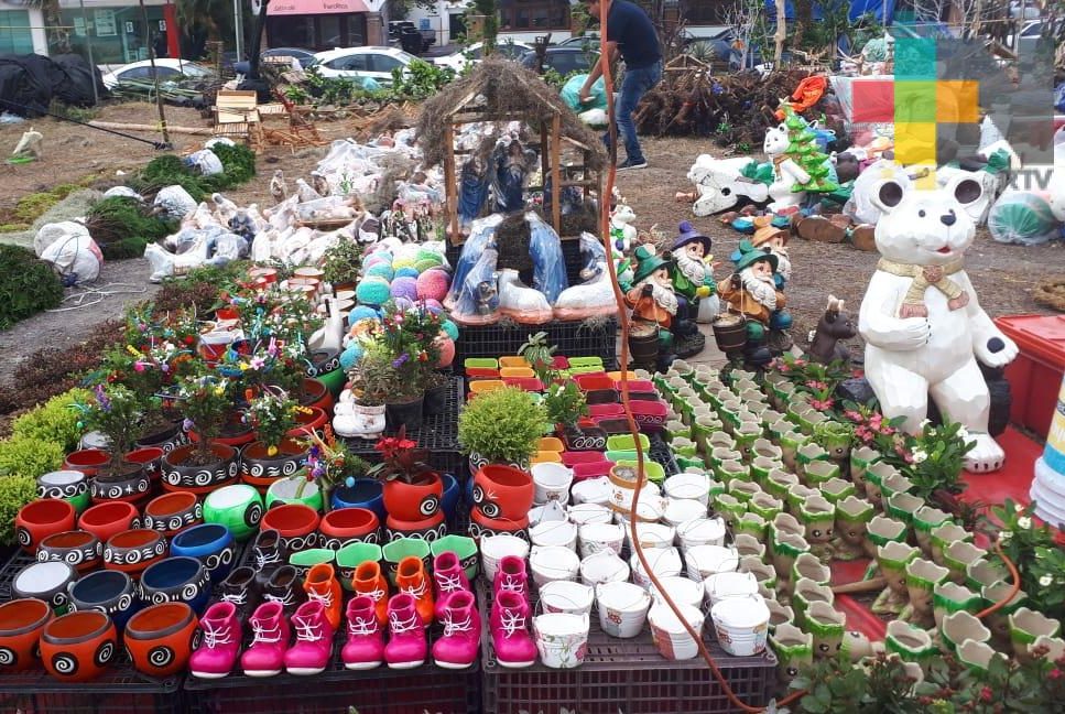 Artesanías navideñas del Ixhuatlancillo ofrecen en Boca del Río