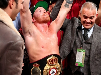 Satisfecho con triunfo, «Canelo» Álvarez cumplió a afición con nocaut