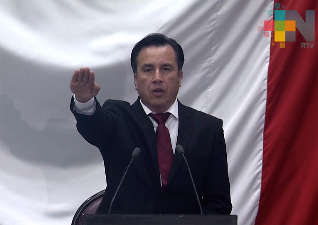 Rinde protesta Cuitláhuac García Jiménez como gobernador constitucional de Veracruz
