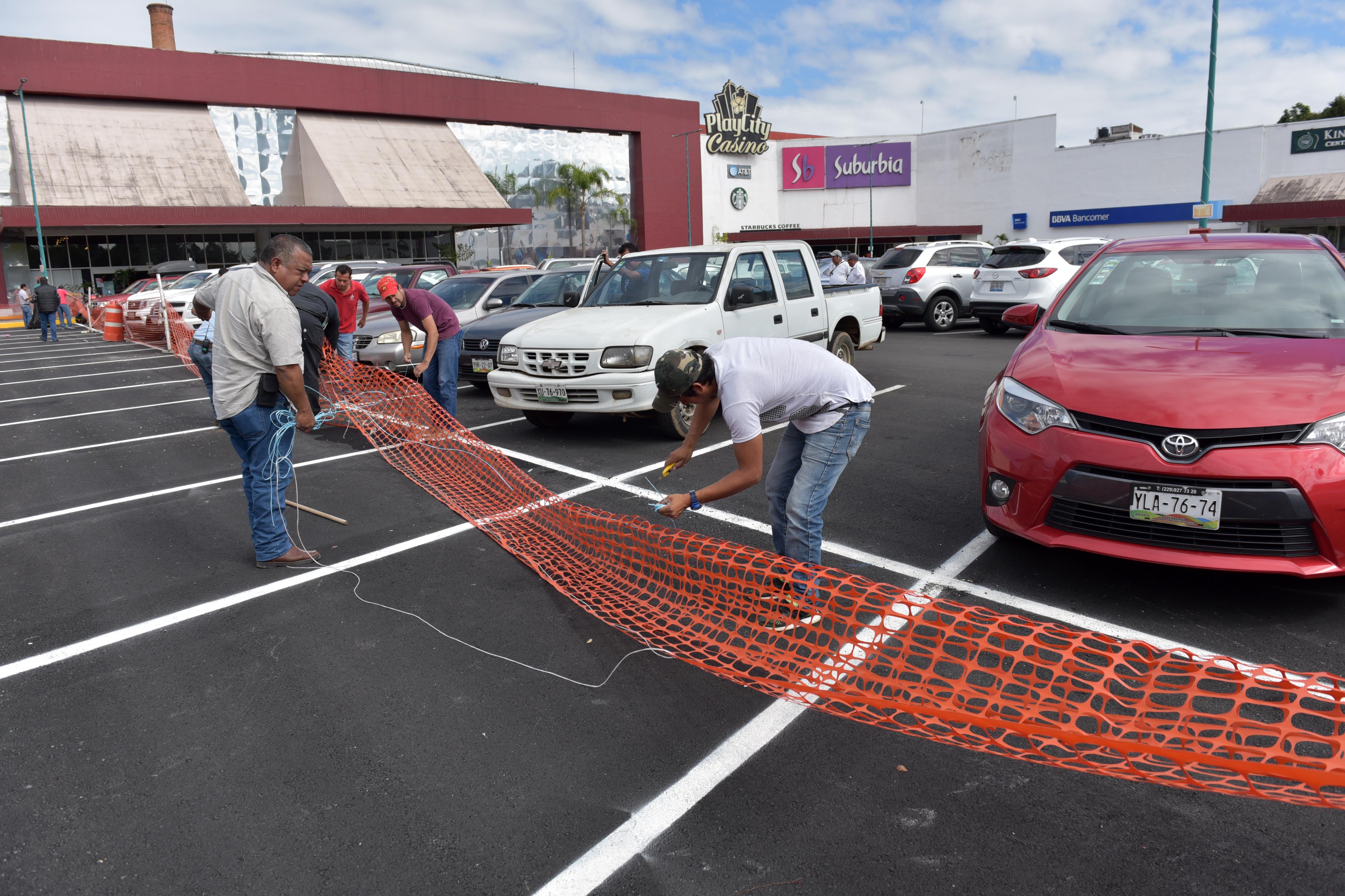 Abierto, el estacionamiento de Plaza Ánimas