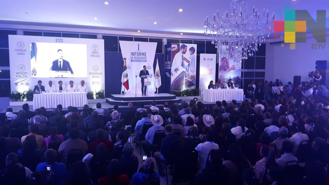 Hipólito Deschamps rinde su primer informe de labores