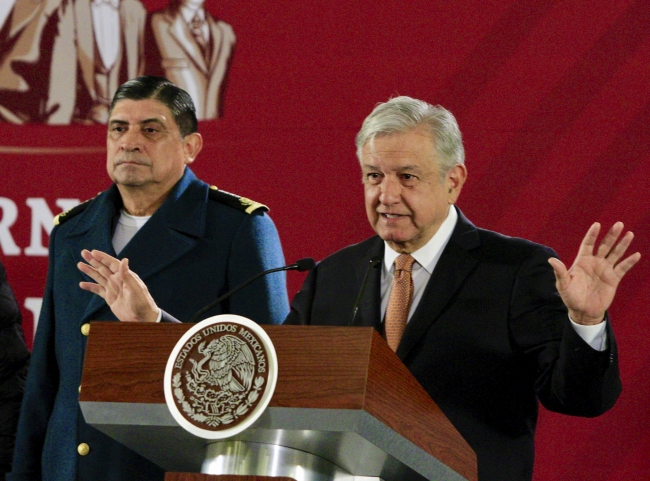 México negocia acuerdo de inversión para migrantes centroamericanos: López Obrador