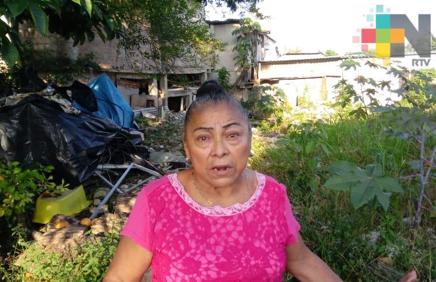 En Minatitlán piden apoyo para reconstruir sus casas afectadas por los sismos