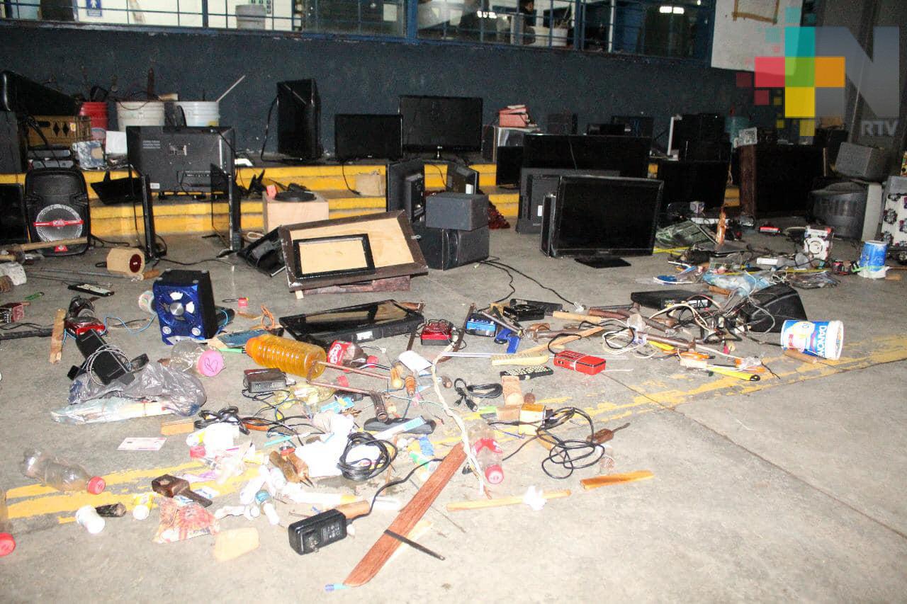 Encuentran videojuegos, pantallas y objetos punzocortantes al interior del CERESO Pacho Viejo