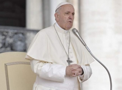 Un mundo digno para los niños, pide Papa en día de los santos inocentes