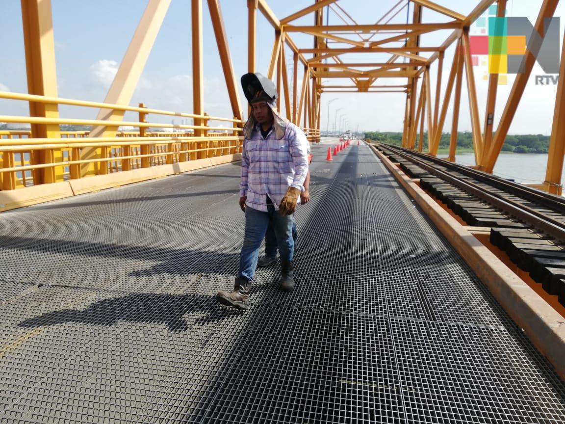 Dan mantenimiento a Puente Coatzacoalcos I