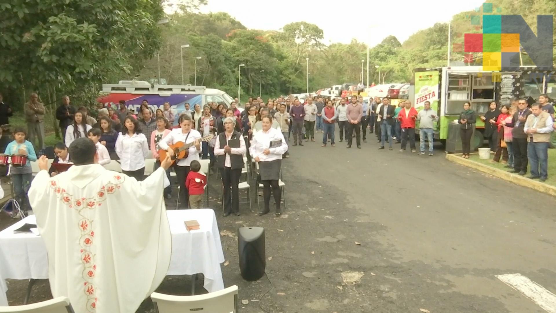 Trabajadores de RTV celebran a la Virgen de Guadalupe, en su día