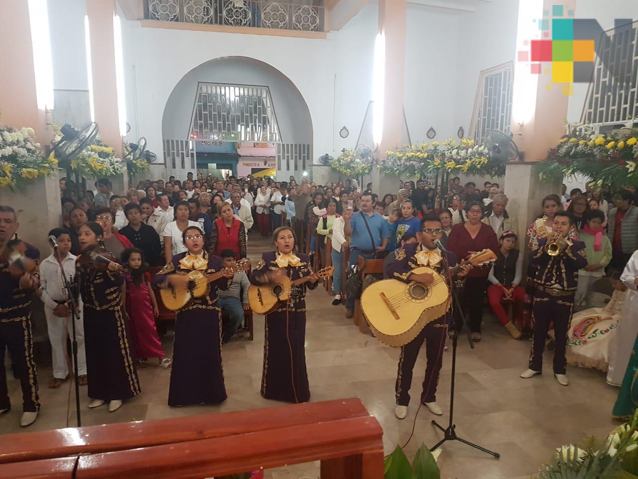 Celebran mañanitas a la Virgen de Guadalupe en Tierra Blanca