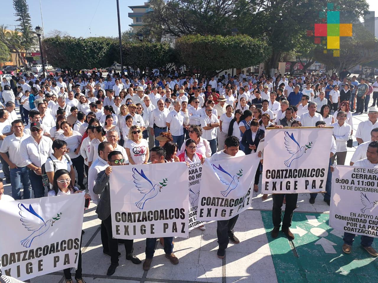 Con paro laboral, piden por la paz en Coatzacoalcos