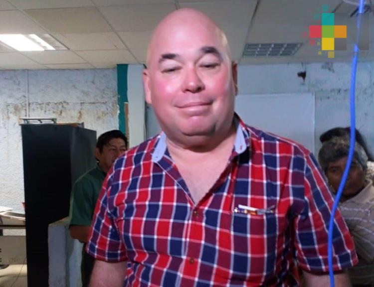 Presentan a nuevo jefe de la oficina de CAEV en Coatzacoalcos