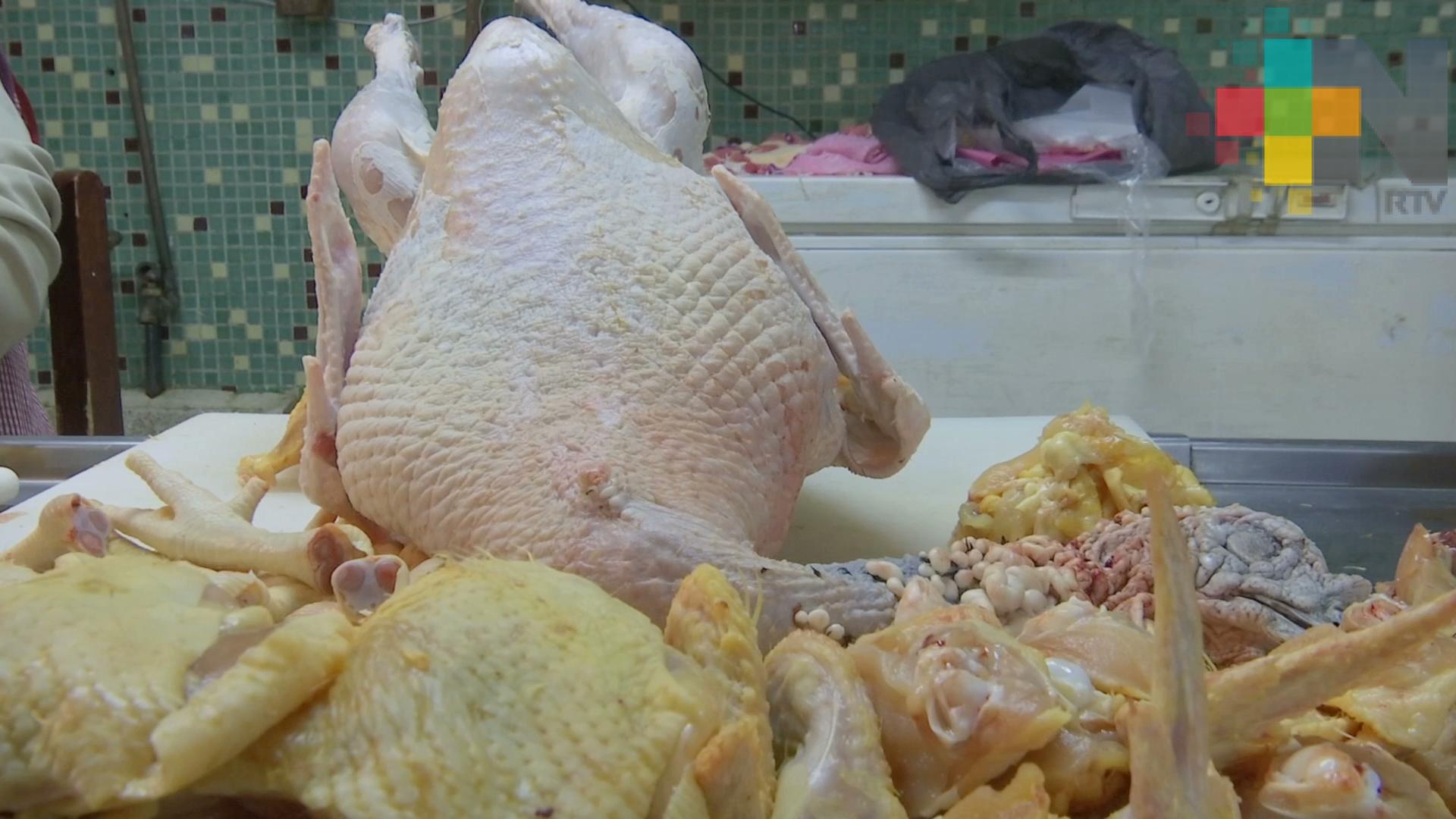 Esperan buenas ventas comerciantes de pavos en Coatza