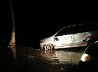 Tsunami de origen volcánico en Indonesia ha dejado 62 muertos