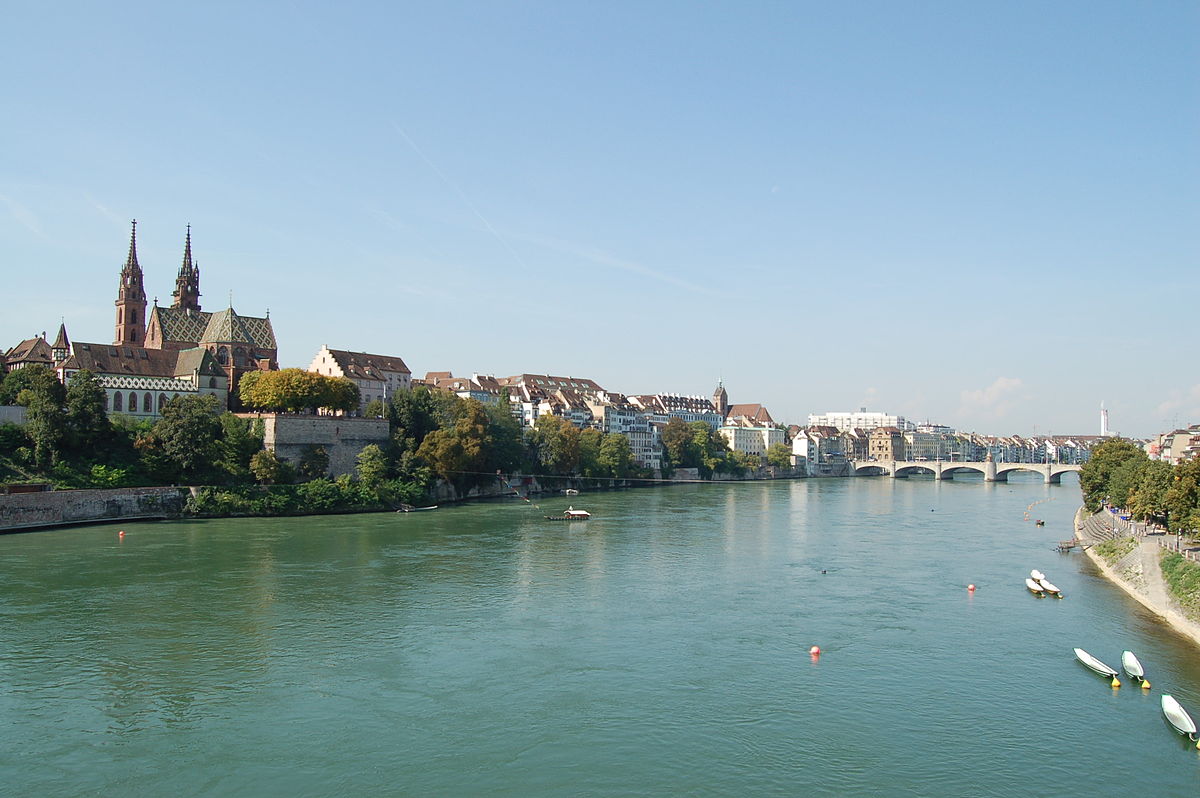 Más de dos mil litros de crudo invaden aguas del río Rin en Alemania