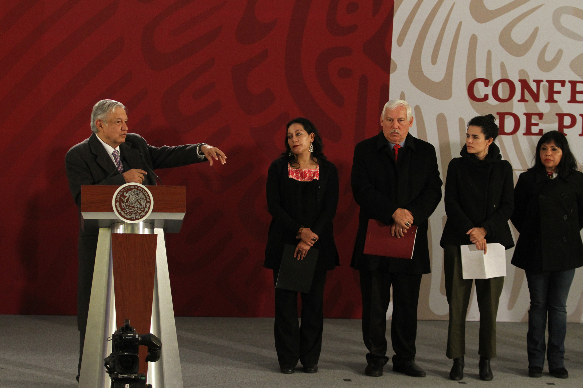 López Obrador presenta Plan de Desarrollo para el Bienestar 