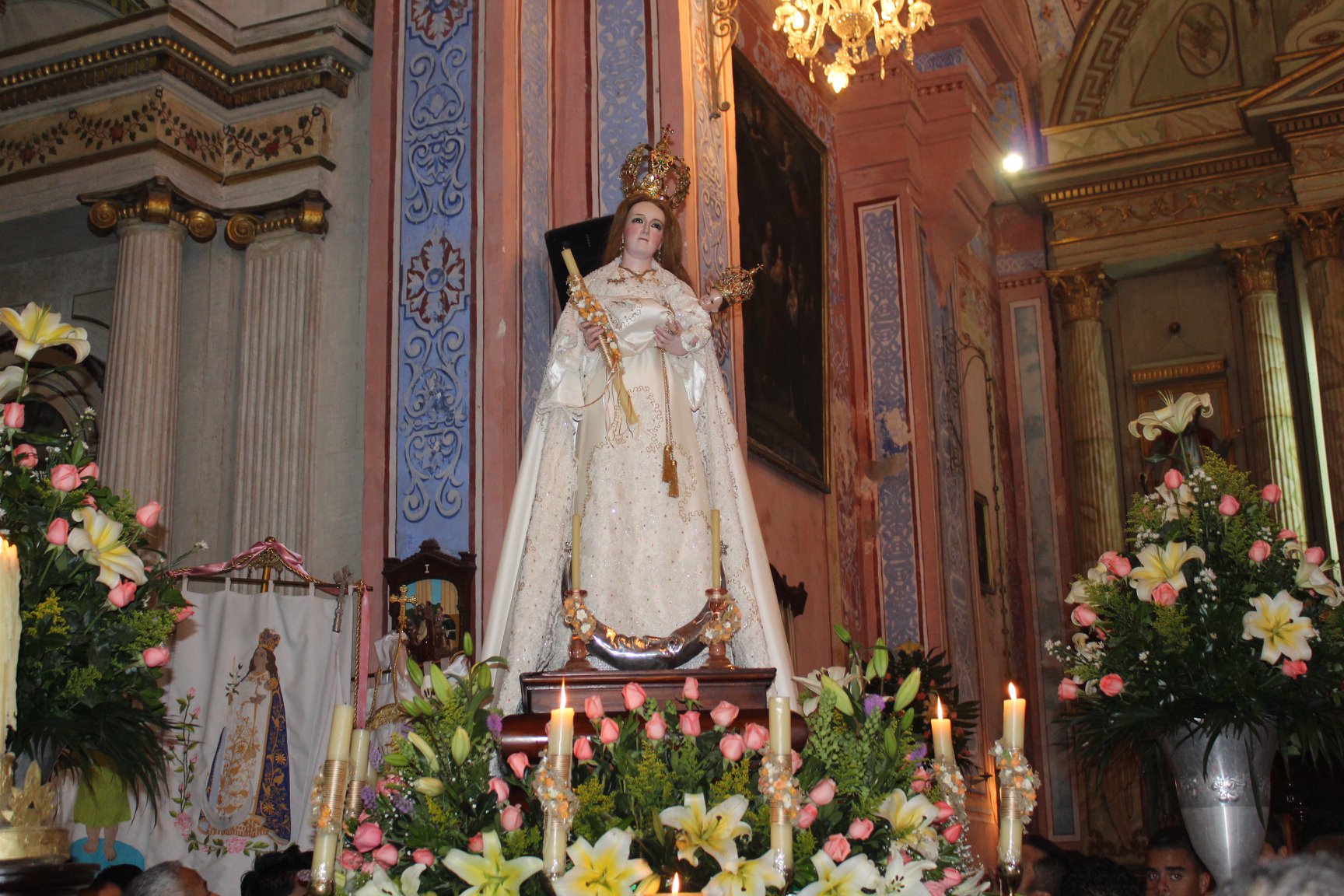En Tlacotalpan con un mínimo de asistentes, se celebró a la Virgen de La Candelaria
