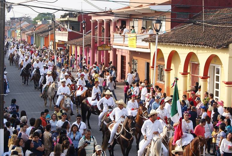 Con cabalgata inició la Fiesta de la Candelaria