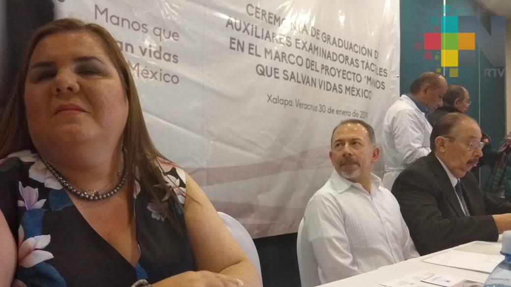 Mujeres débiles visuales se gradúan como Auxiliares Examinadoras Táctiles, en detección de cáncer