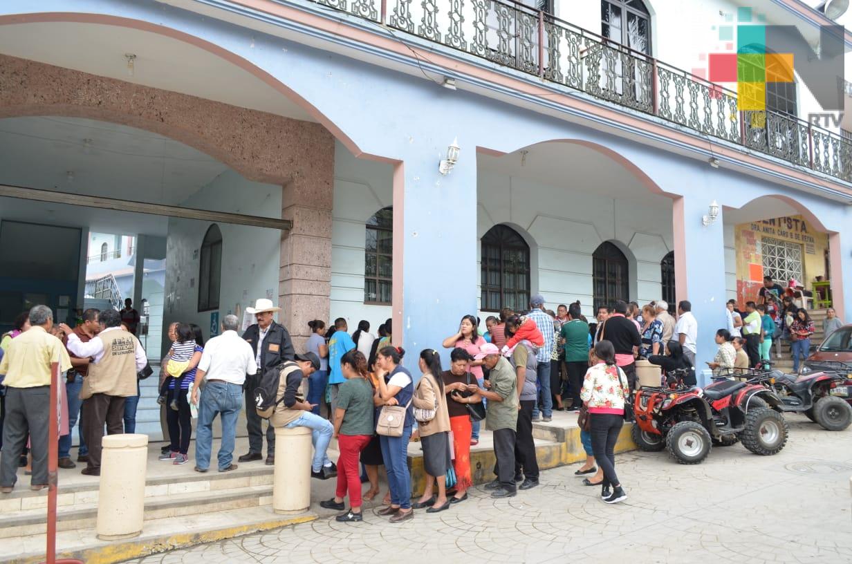 Censan a beneficiarios de programas sociales en Tantoyuca