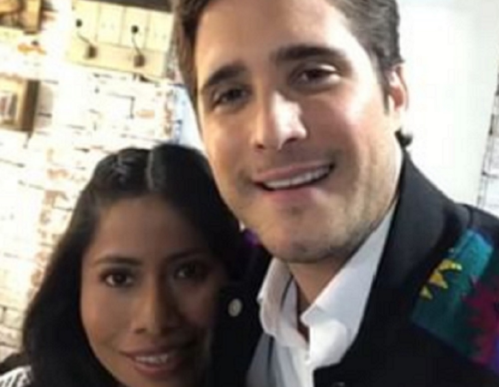 Diego Boneta y Yalitzia Aparicio preparan sorpresa juntos