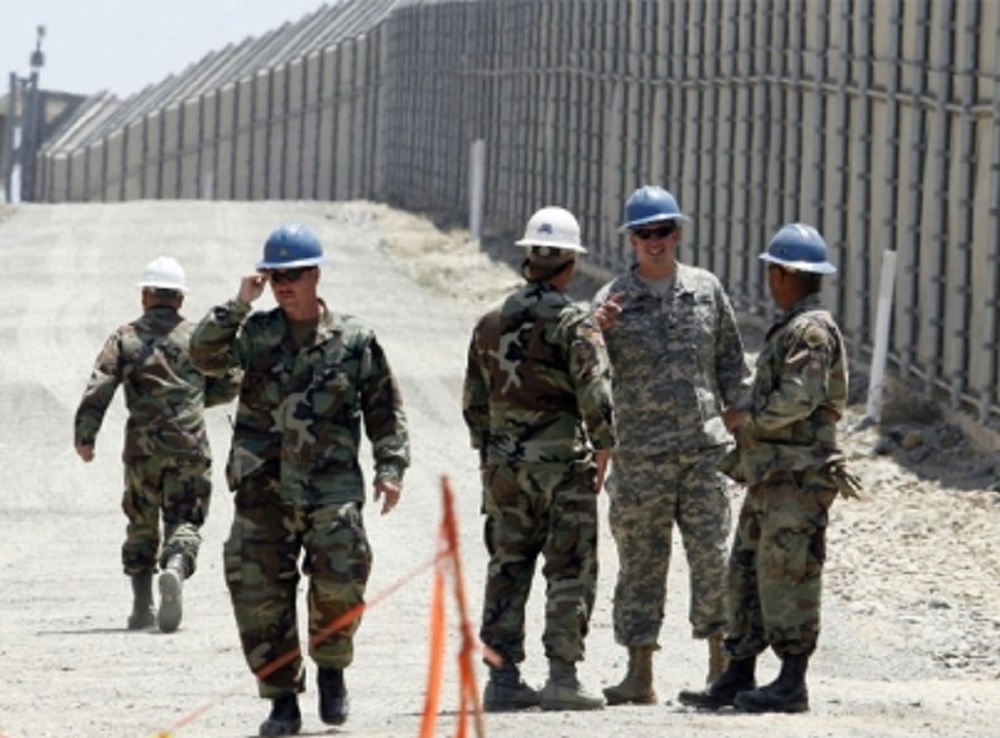 Trump envía más tropas a su frontera sur para frenar a migrantes