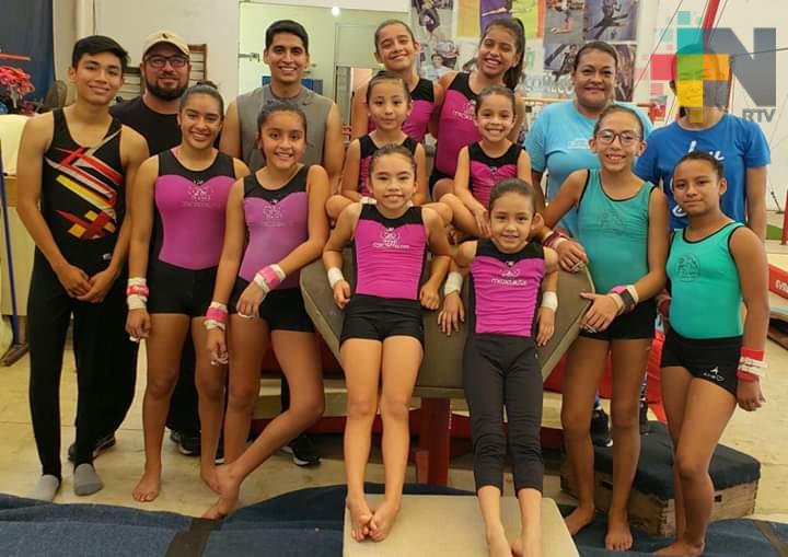 Clínica de gimnasia artística para alumnos del CAR Coatzacoalcos