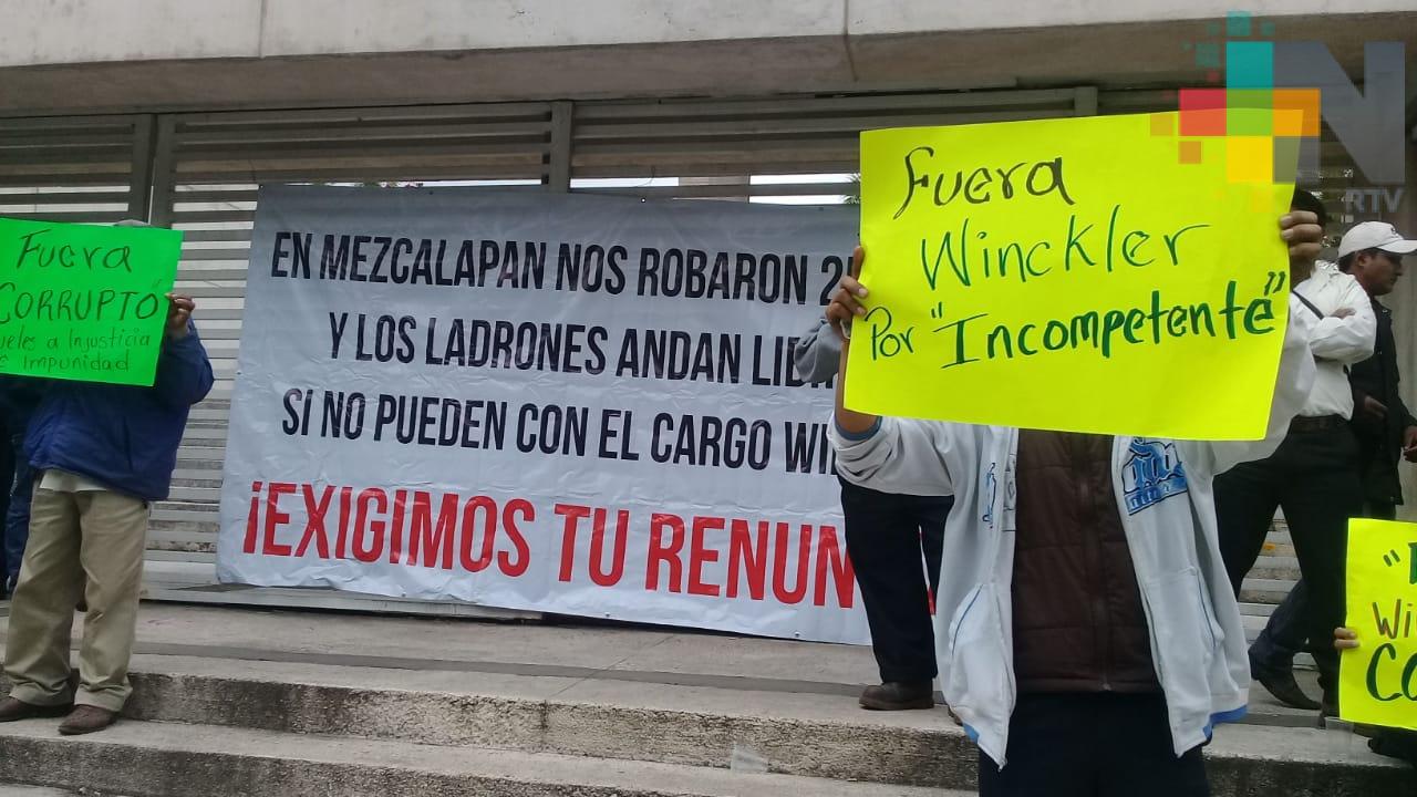 Habitantes del sur de Veracruz piden que renuncie el fiscal Winckler