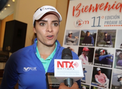 Gaby López lidera torneo de golf en Ciudad de México
