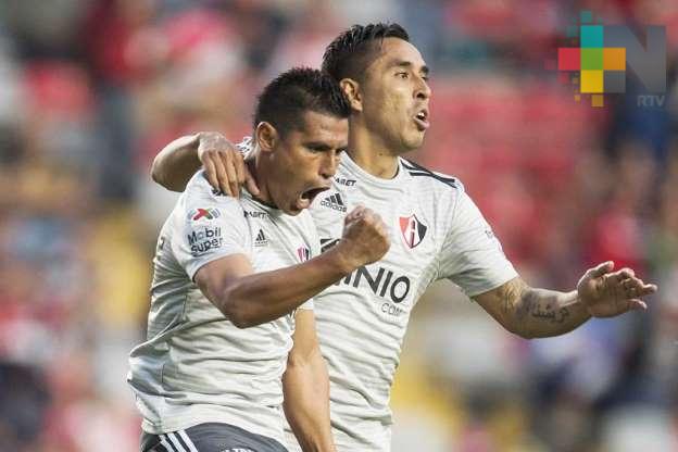 Atlas vence 2-1 como visitante a Querétaro