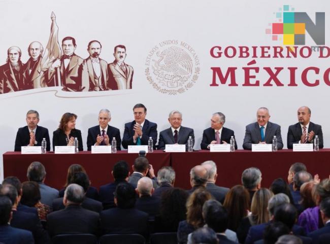 López Obrador pide a embajadores promover inversión y defender a migrantes