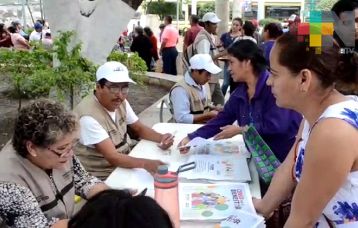 Continúan registro de población para programas sociales federales en Tantoyuca