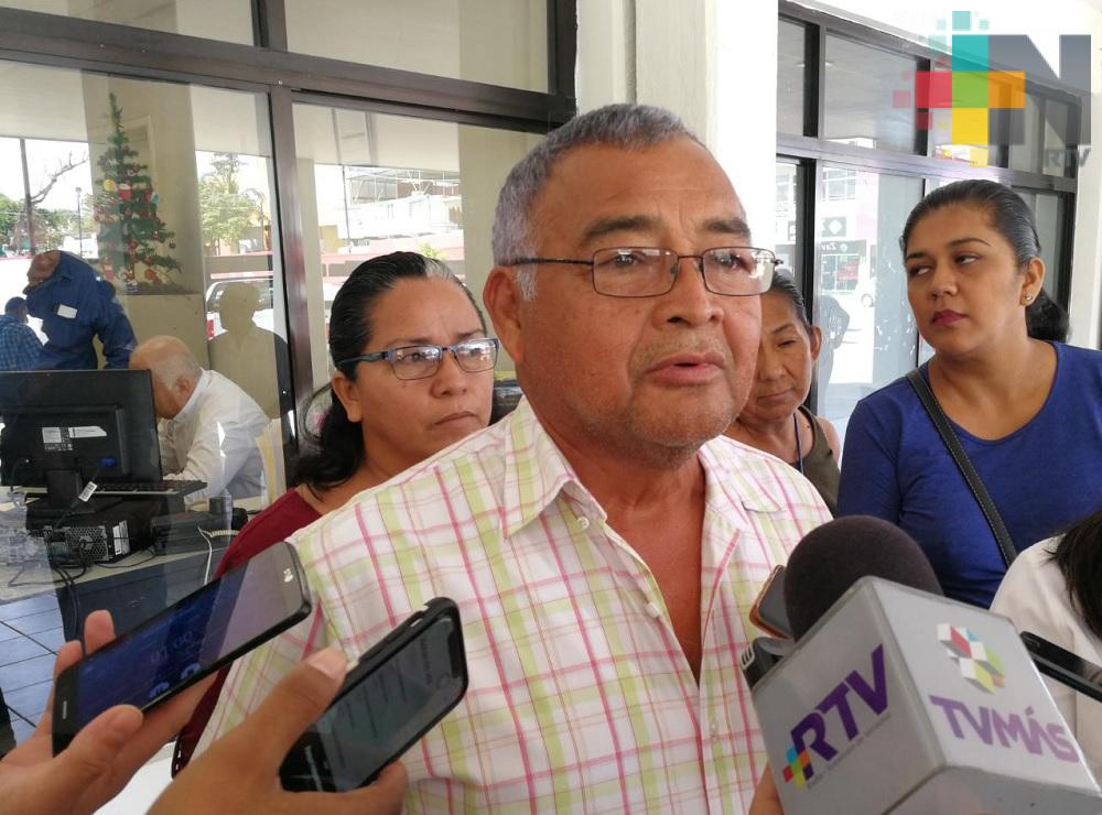 Vecinos piden que instalen servicio de energía eléctrica en colonia de Coatzacoalcos