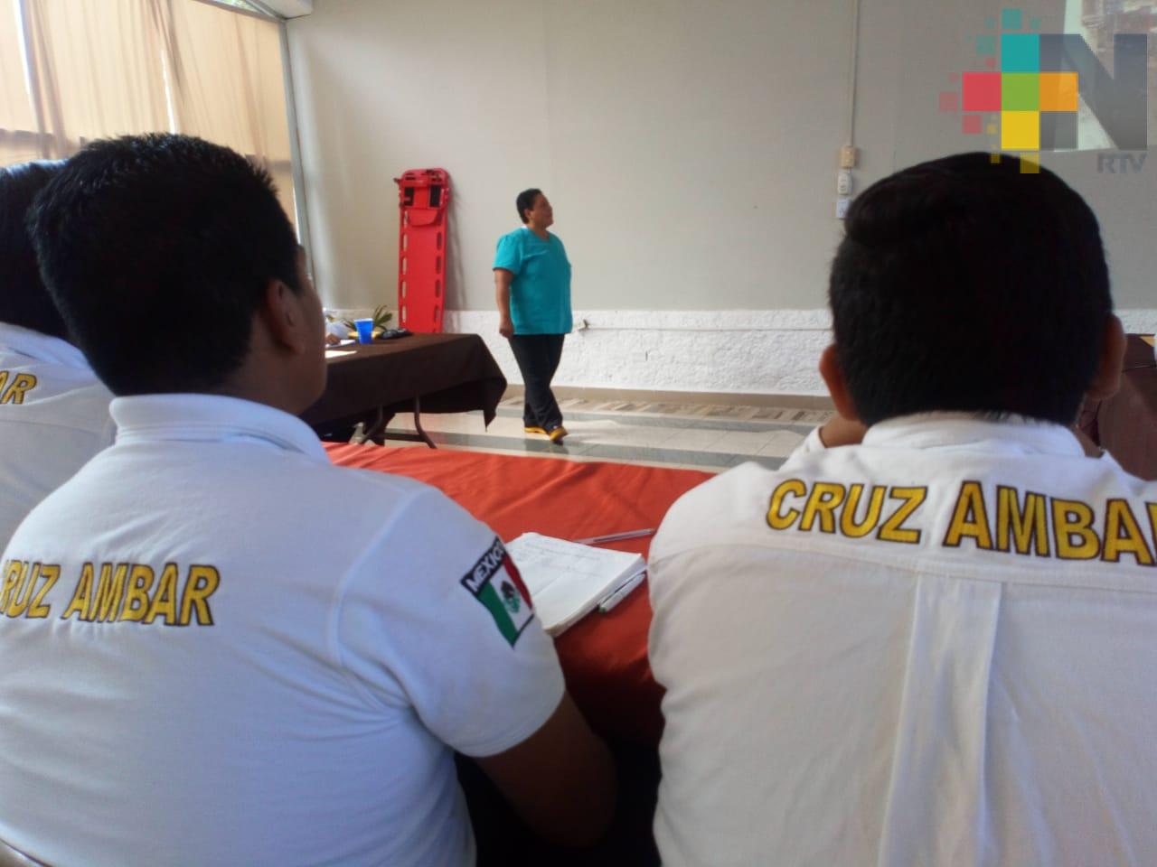 Imparten curso a elementos de Cruz Ámbar Coatzacoalcos