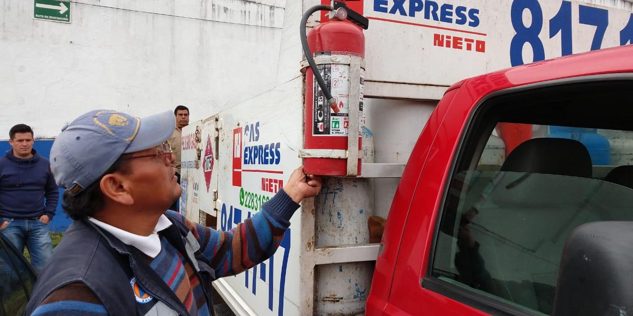 Operativo de revisión de unidades de gas LP en Xalapa