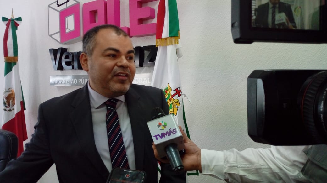 Consejero del OPLE concursa para ocupar un lugar en el INE